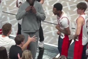 詹姆斯二儿子布莱斯所在球队夺得冠军🏆